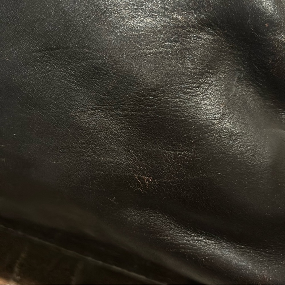 Yves Saint Laurent Shiny Black Leather Tote - Picture 9 of 14